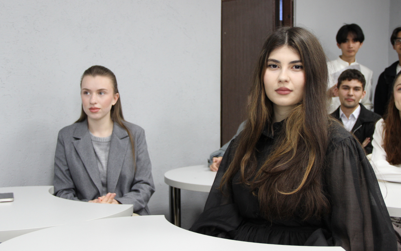 ФОТО к новости: В ИФиМ НГПУ прошел XIII Международный поэтический конкурс «Созвездие культур»