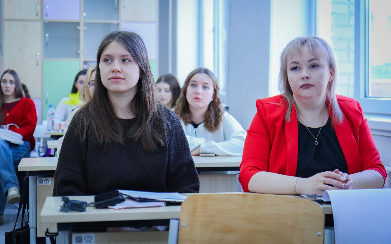 ФОТО к новости: Наставничество, которое приносит результаты: работы учёных НГПУ отмечены на всероссийском конкурсе