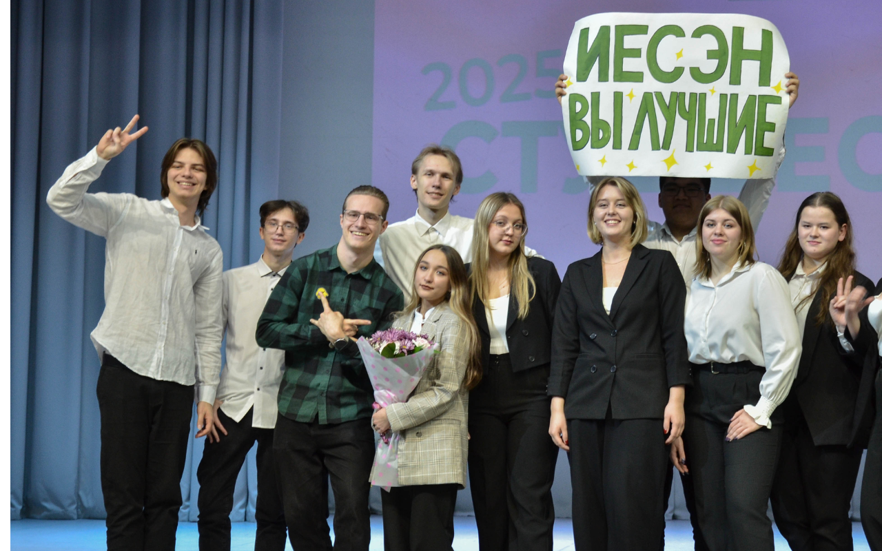 ФОТО к новости: Студенческая весна: как зажигаются новые звёзды НГПУ 