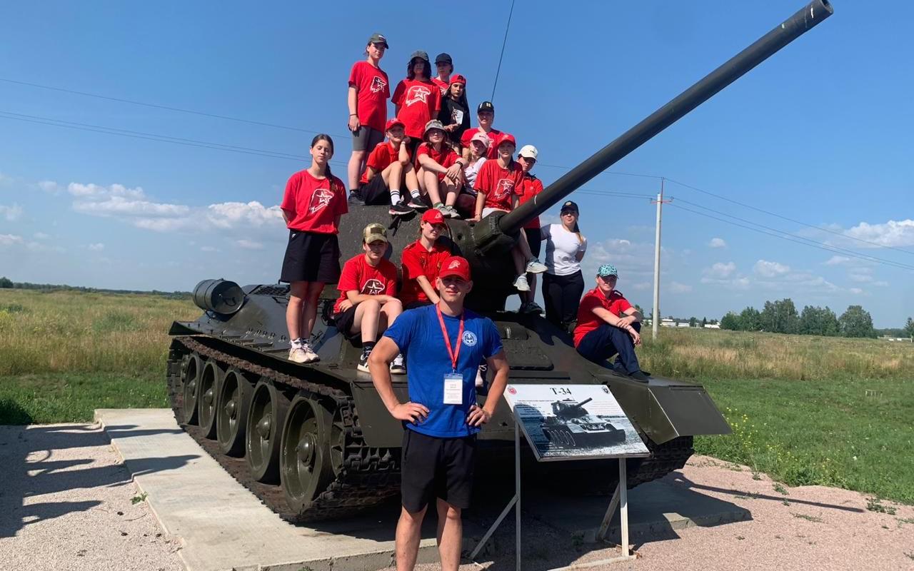 ФОТО к новости: Лагерь на полигоне: спасательный отряд НГПУ вернулся с профильной смены «Юнармии»