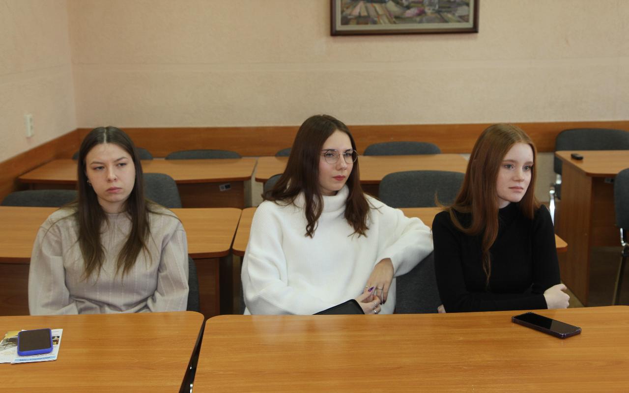 ФОТО к новости: «Хотим повысить квалификацию»: будущие коррекционные педагоги задумываются о получении высшего образования в НГПУ