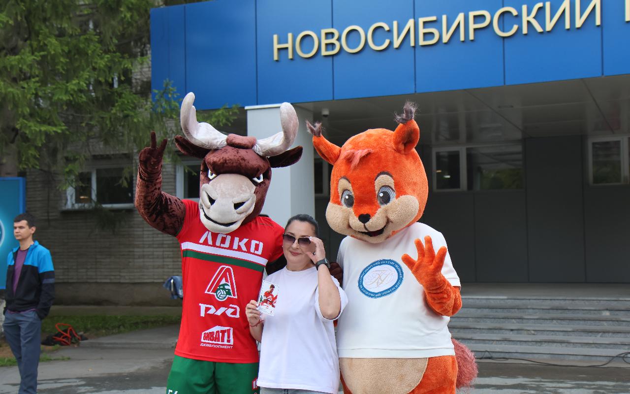ФОТО к новости: Заряд бодрости и настроения: титулованные спортсмены провели зарядку для коллектива НГПУ 