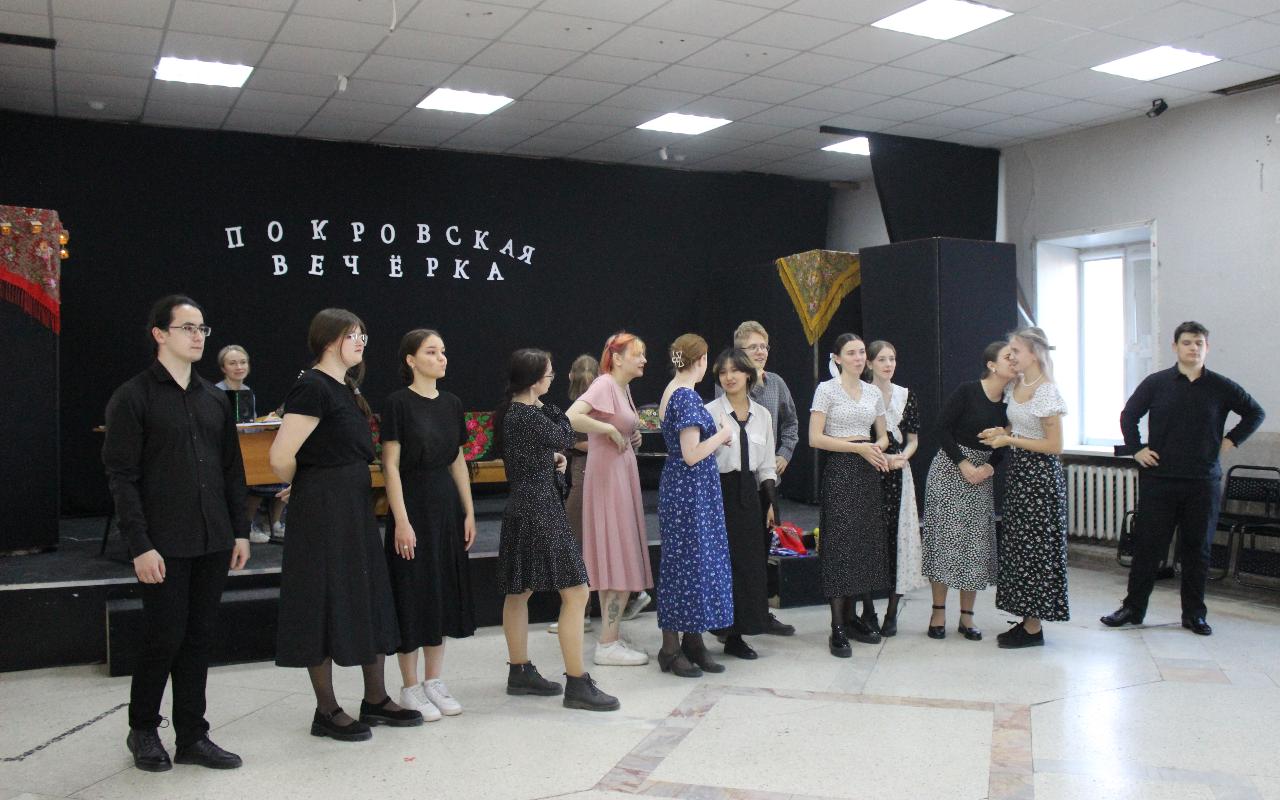 ФОТО к новости: Песни, танцы и знакомства: как прошла Покровская вечёрка в НГПУ