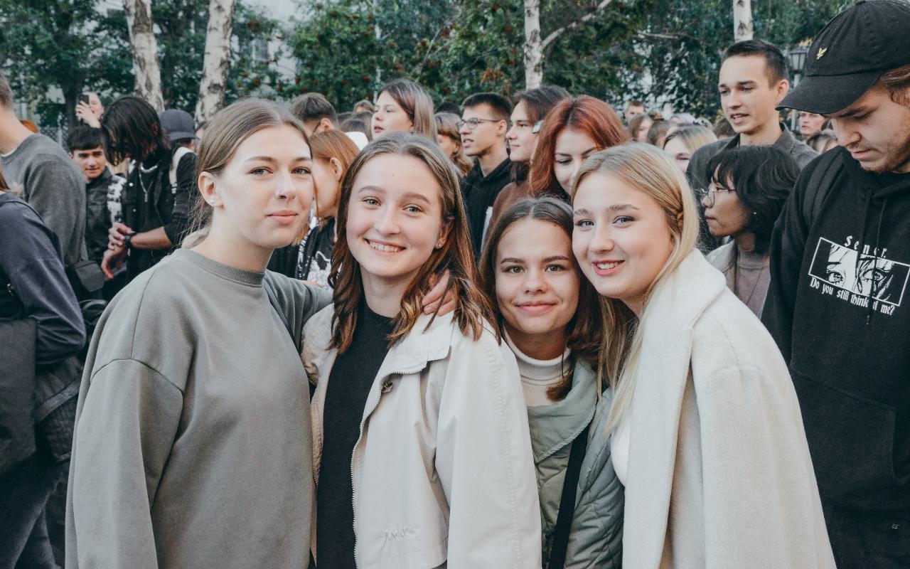 ФОТО к новости: Все в одном ритме: Новосибирск встретил V Парад российского студенчества
