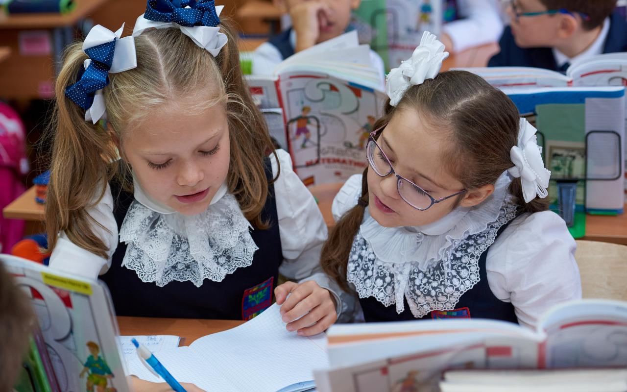 ФОТО к новости: Министр просвещения РФ дал старт федеральной программе капремонта школ