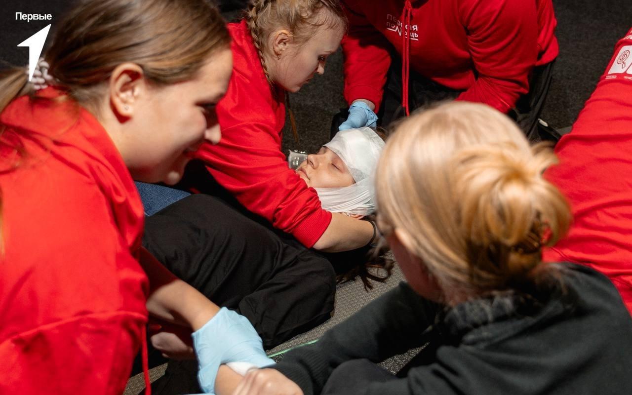 ФОТО к новости: Команда НГПУ стала призером Всероссийского чемпионата «Первая помощь»