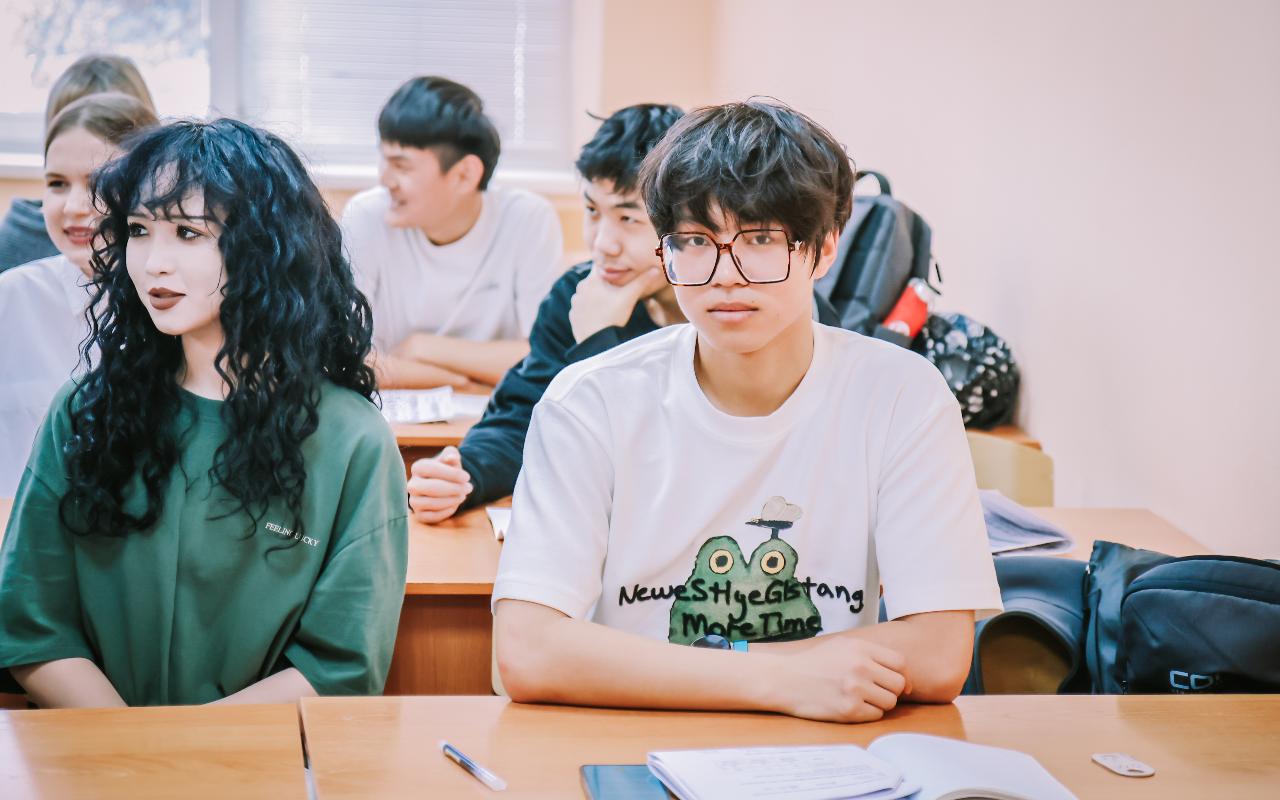 ФОТО к новости: Российско-китайский обмен: студенты НГПУ и Шаньдунского спортивного университета осваивают языки и боевые искусства