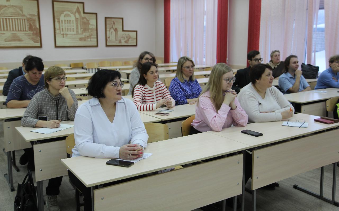 ФОТО к новости: Школа права: учатся школьники, учатся учителя