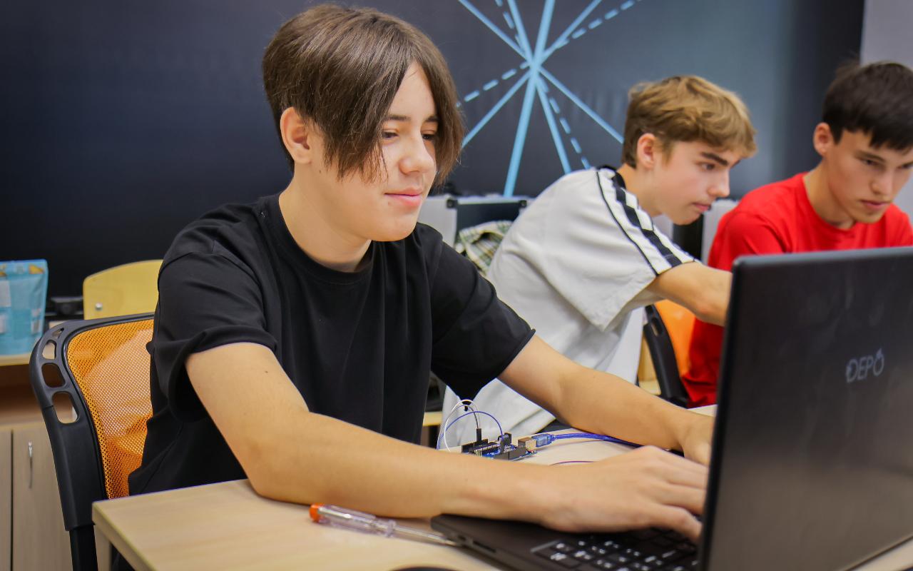 ФОТО к новости: «Город будущего» в НГПУ: идеи крепнут, команды работают, университет — на всех площадках