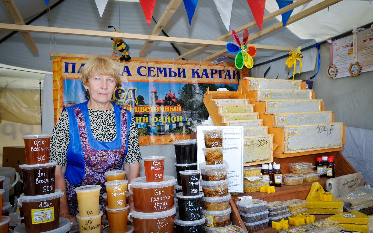 ФОТО к новости: Мёд по Готе: эксперт НГПУ рассказал, как определяется качество мёда