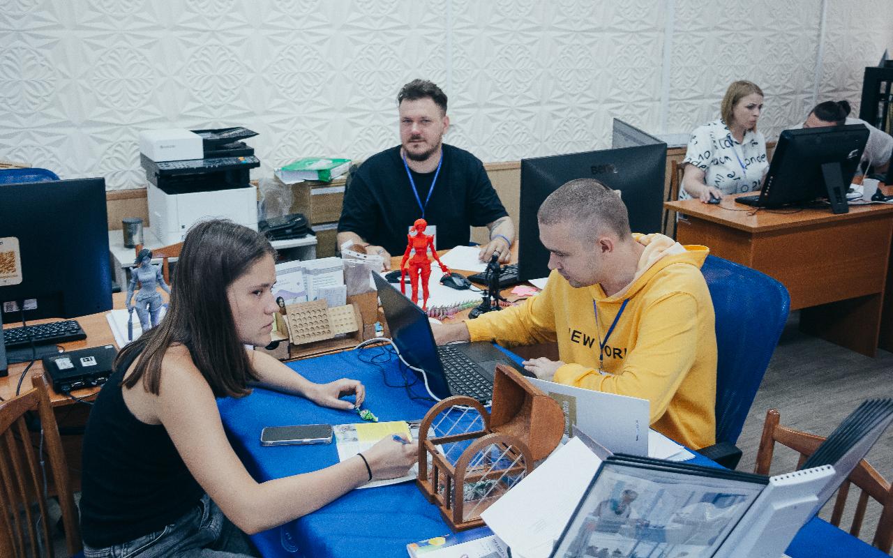 ФОТО к новости: Поступление в НГПУ-2025: отвечаем на самые популярные вопросы