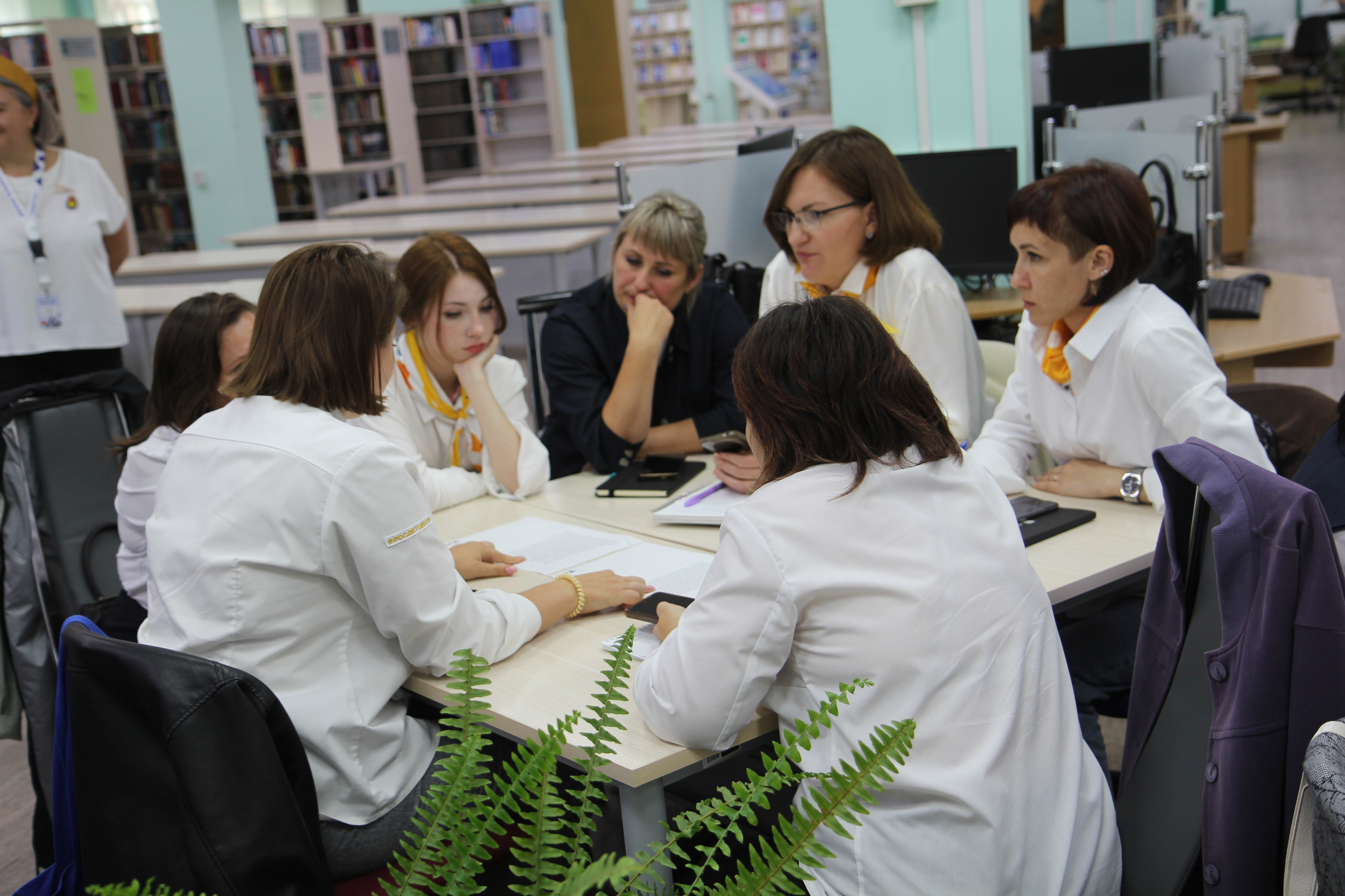 ФОТО к новости: Советник – наставник: в НГПУ провели экспертную мастерскую для советников директоров по воспитанию