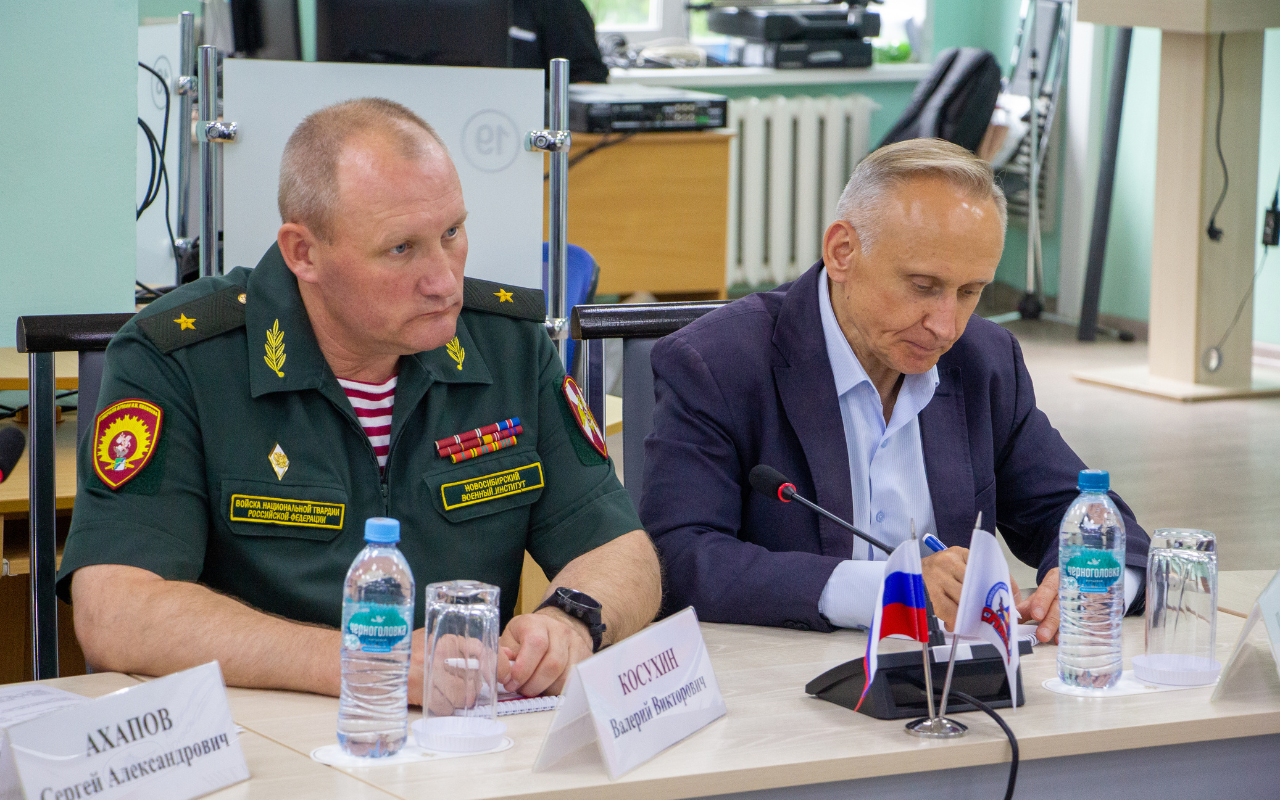 ФОТО к новости: Больше чем спорт: в НГПУ обсудили развитие самбо в Новосибирской области