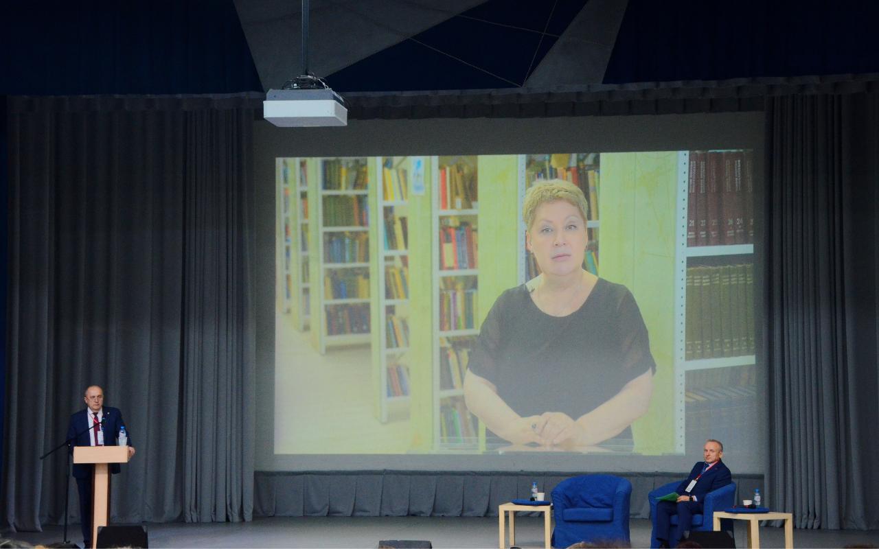 ФОТО к новости: Диалог науки и практики. Новосибирск включился в работу Окружной Ассамблеи Российской академии образования