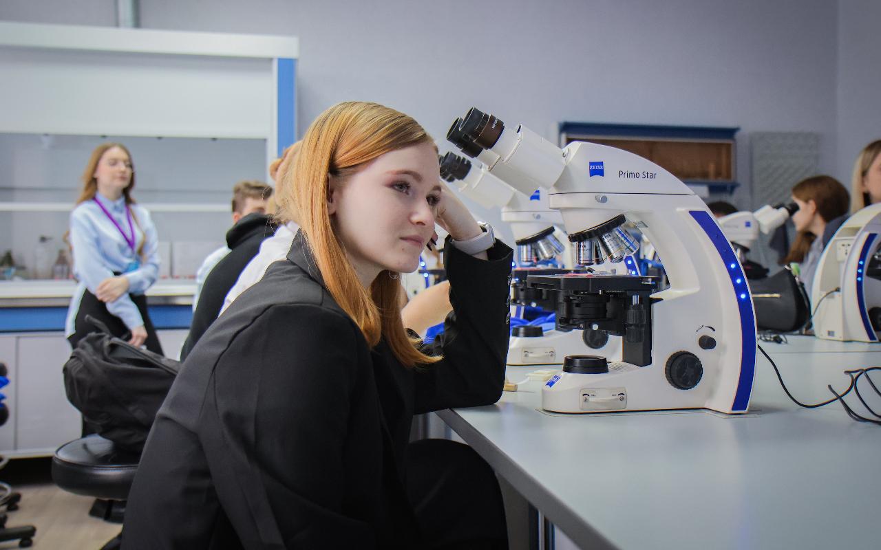 ФОТО к новости: Дневник ПедСибири: В НГПУ проходит естественно-научная смена для школьников Новосибирской области