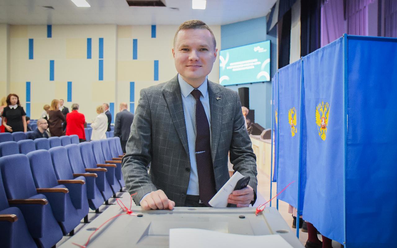 ФОТО к новости: Сергей Александрович Нелюбов избран ректором НГПУ