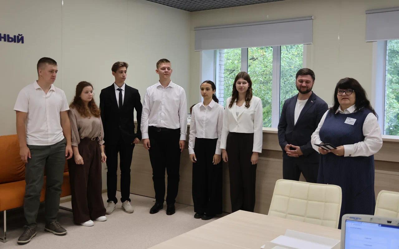 ФОТО к новости: «Единое окно» для решения студенческих вопросов: в НГПУ открылся МФЦ 