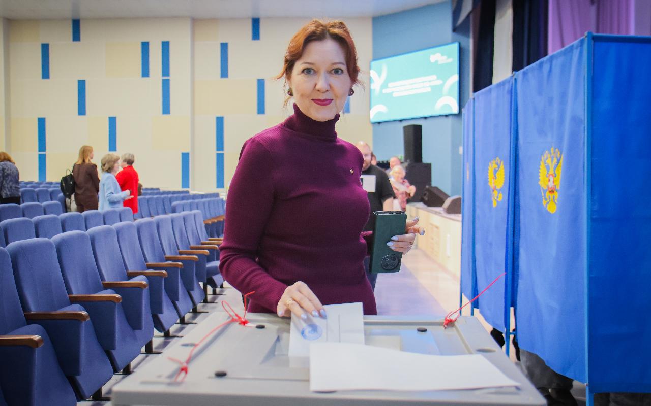 ФОТО к новости: Сергей Александрович Нелюбов избран ректором НГПУ