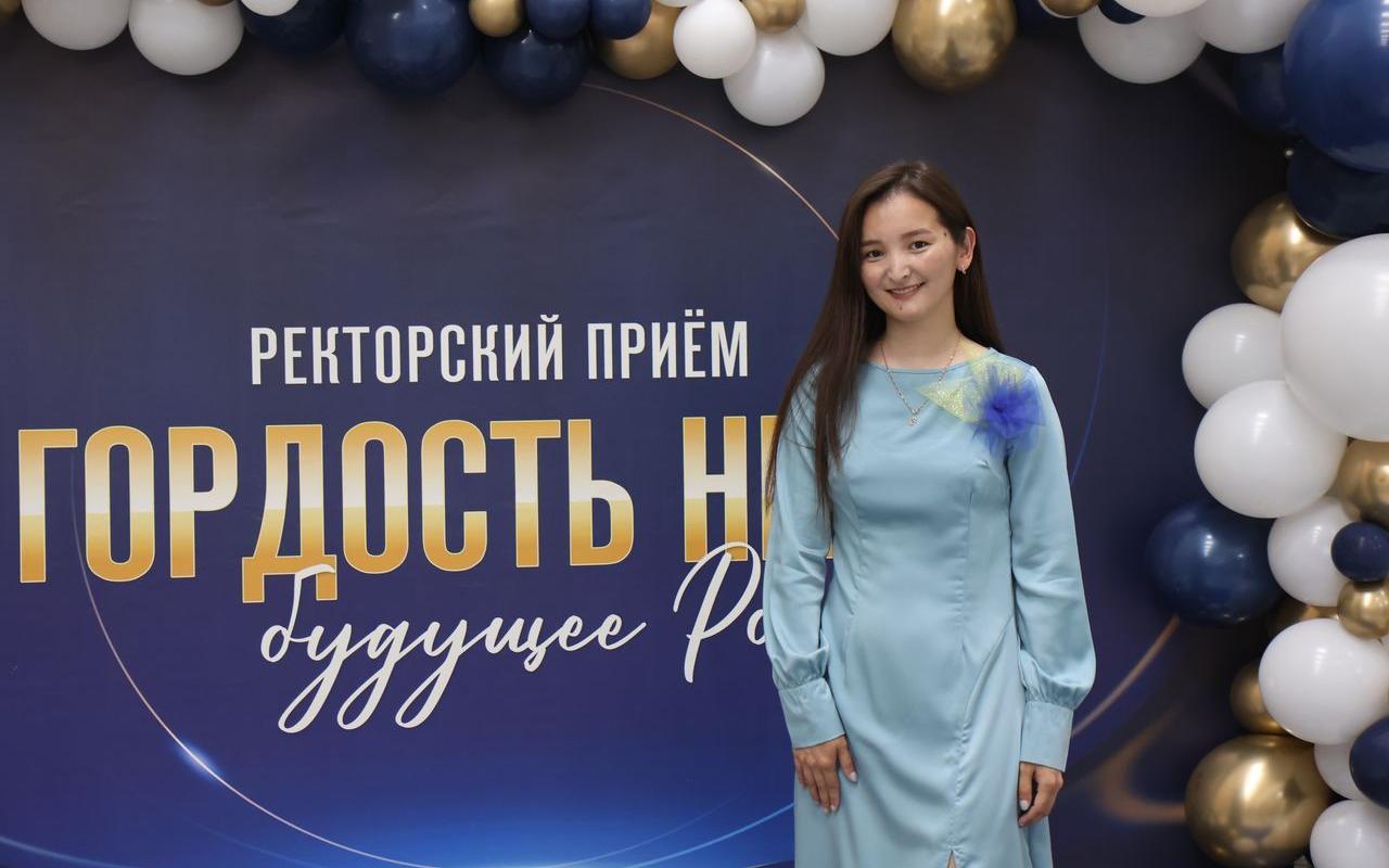 ФОТО к новости: Каждый третий выпускник-2026 закончил НГПУ с отличием