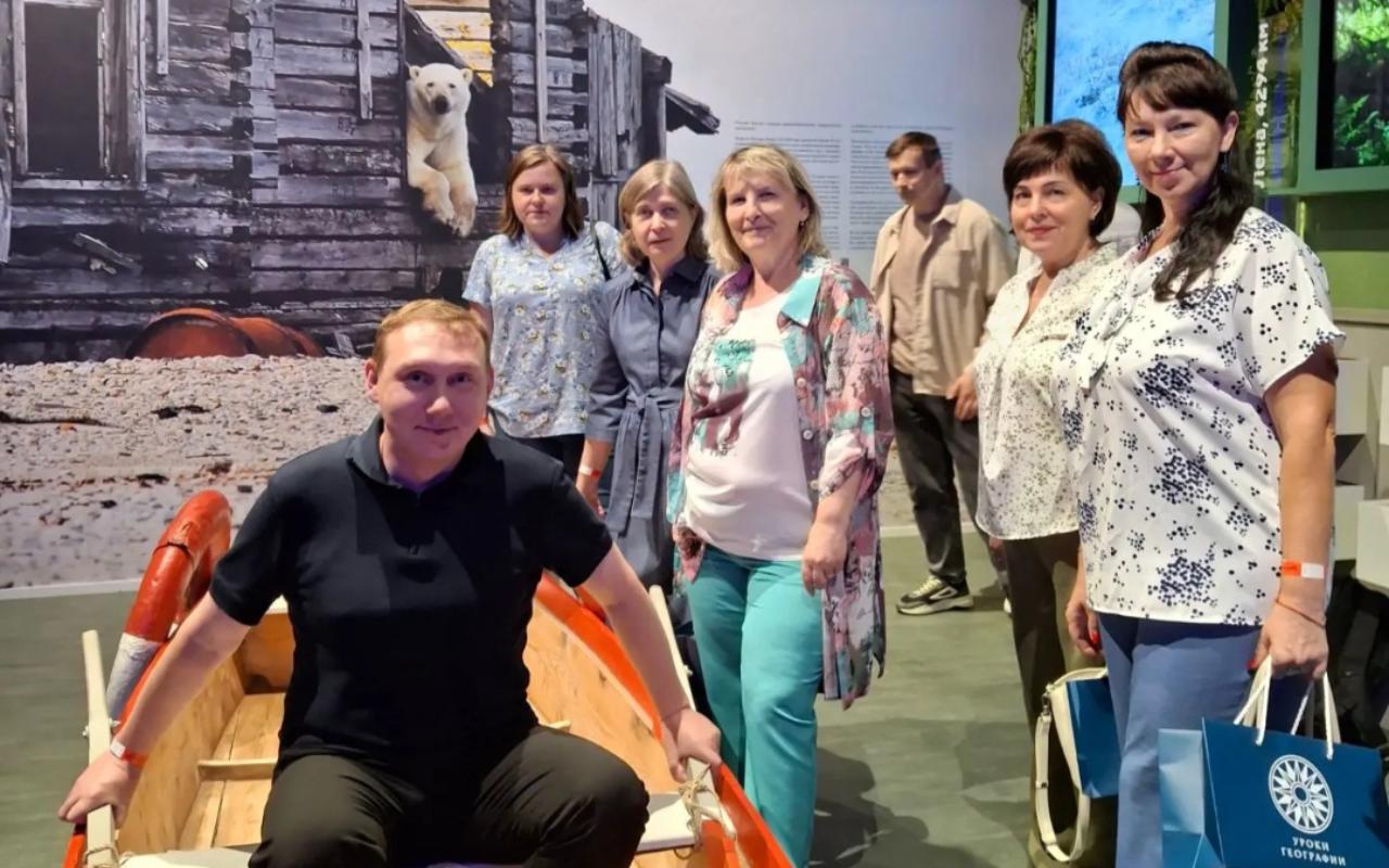 ФОТО к новости: Уроки географии - по новым учебникам: представители НГПУ приняли участие в Форуме учителей географии