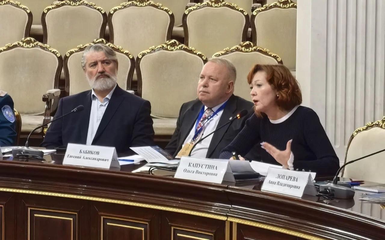 ФОТО к новости: Ольга Капустина представила Новосибирскую область на Межрегиональном этапе премии «Гордость нации» в СФО