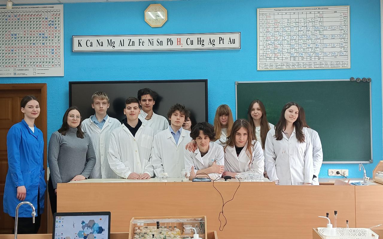 ФОТО к новости: Конкурс в НГПУ вырос до 15 человек на место на фоне рекордных результатов ЕГЭ