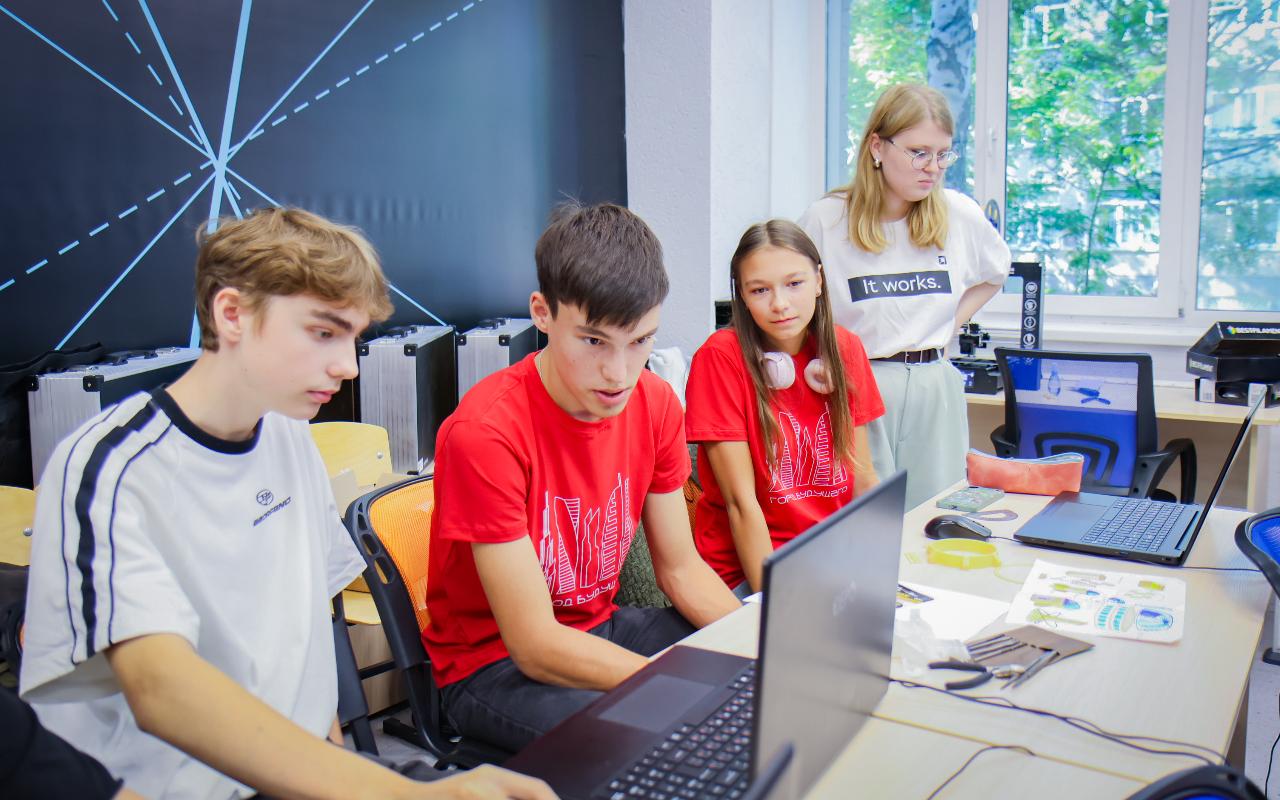 ФОТО к новости: «Город будущего» в НГПУ: идеи крепнут, команды работают, университет — на всех площадках