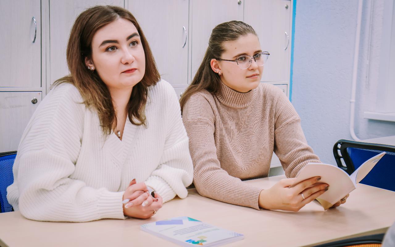 ФОТО к новости: От теории к практике: как Технопарк НГПУ помогает учителям биологии открывать новые горизонты