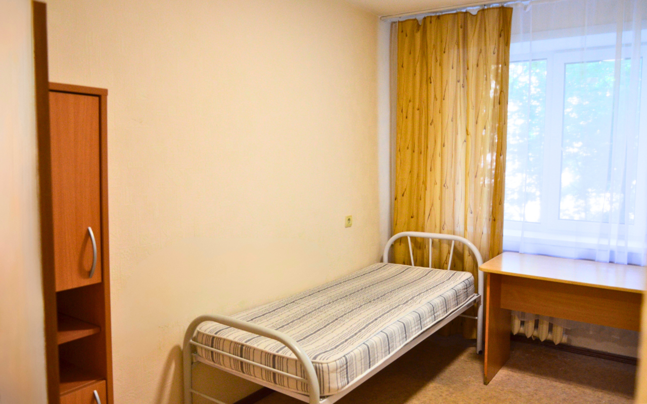 ФОТО к новости: Готовность студгородка к приему первокурсников проверил и. о. ректора С. А. Нелюбов