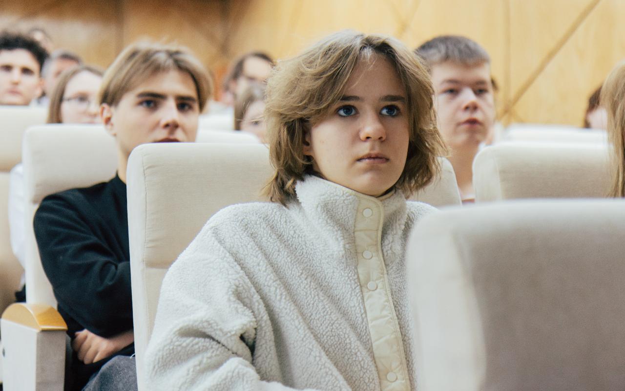 ФОТО к новости: Команда НГПУ провела профориентационное мероприятие для школьников наукограда Кольцово в рамках Дня российской науки