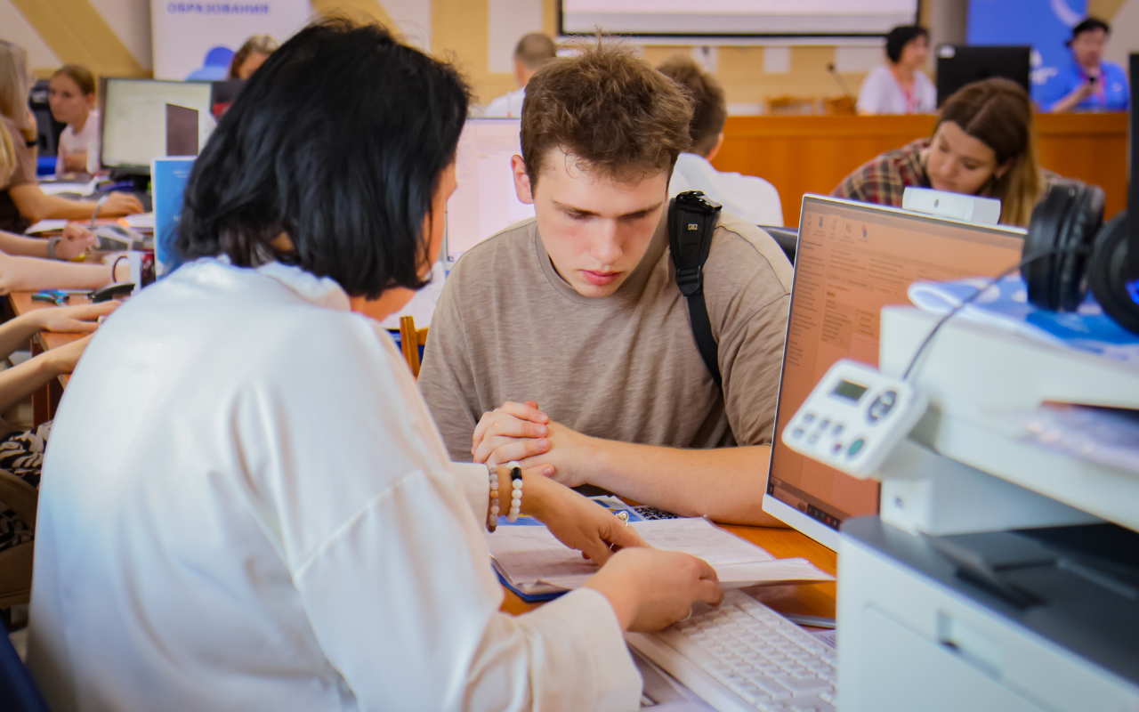ФОТО к новости: Педагогика в приоритете: в НГПУ продолжается приёмная кампания – 2025