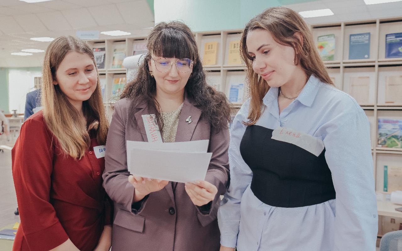 ФОТО к новости: Как работают молодые преподаватели НГПУ: энергия, поиск, первые уроки и большая вера в профессию