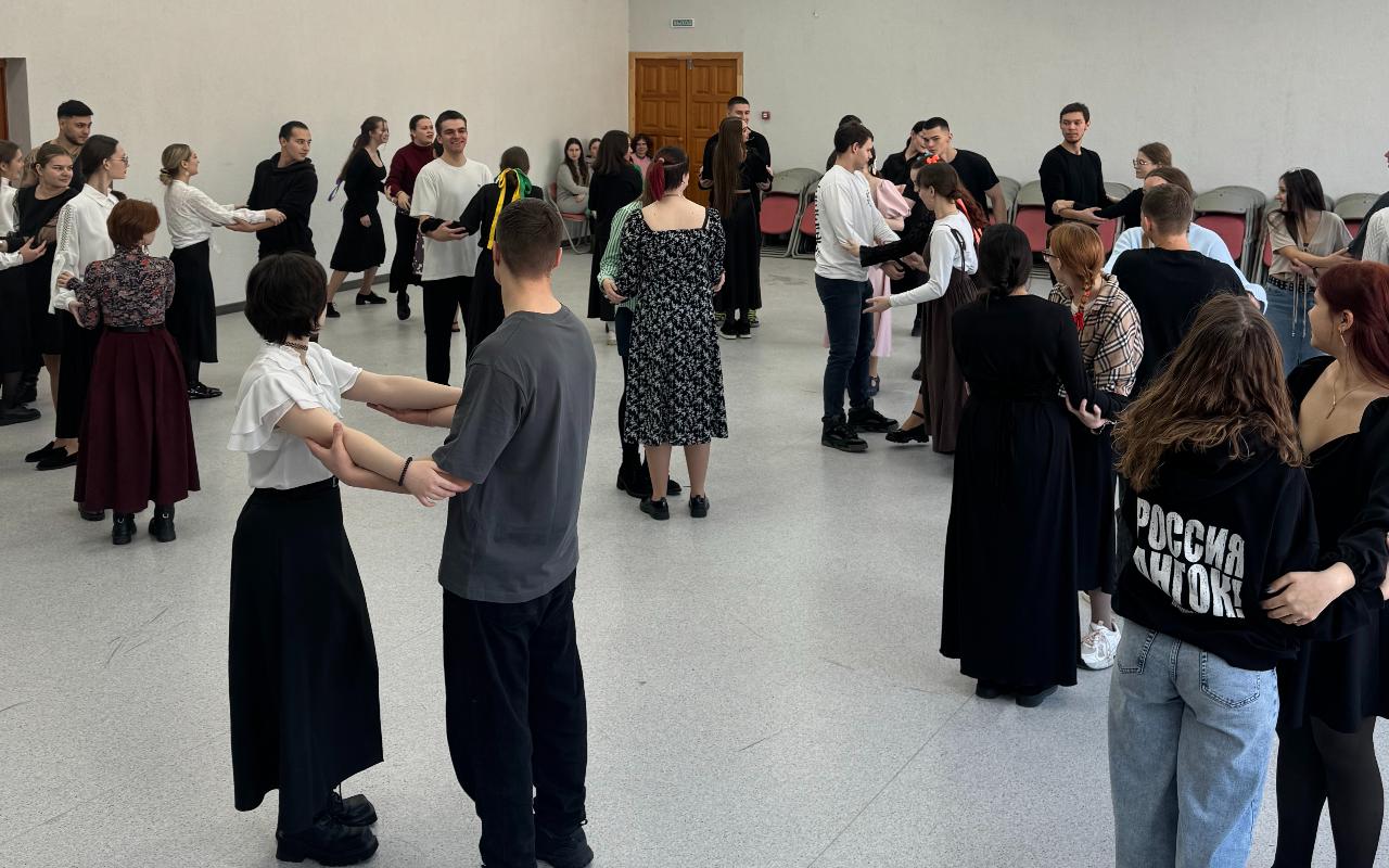 ФОТО к новости: В НГПУ отпраздновали Кузьминскую вечёрку — студенты оживили народные традиции