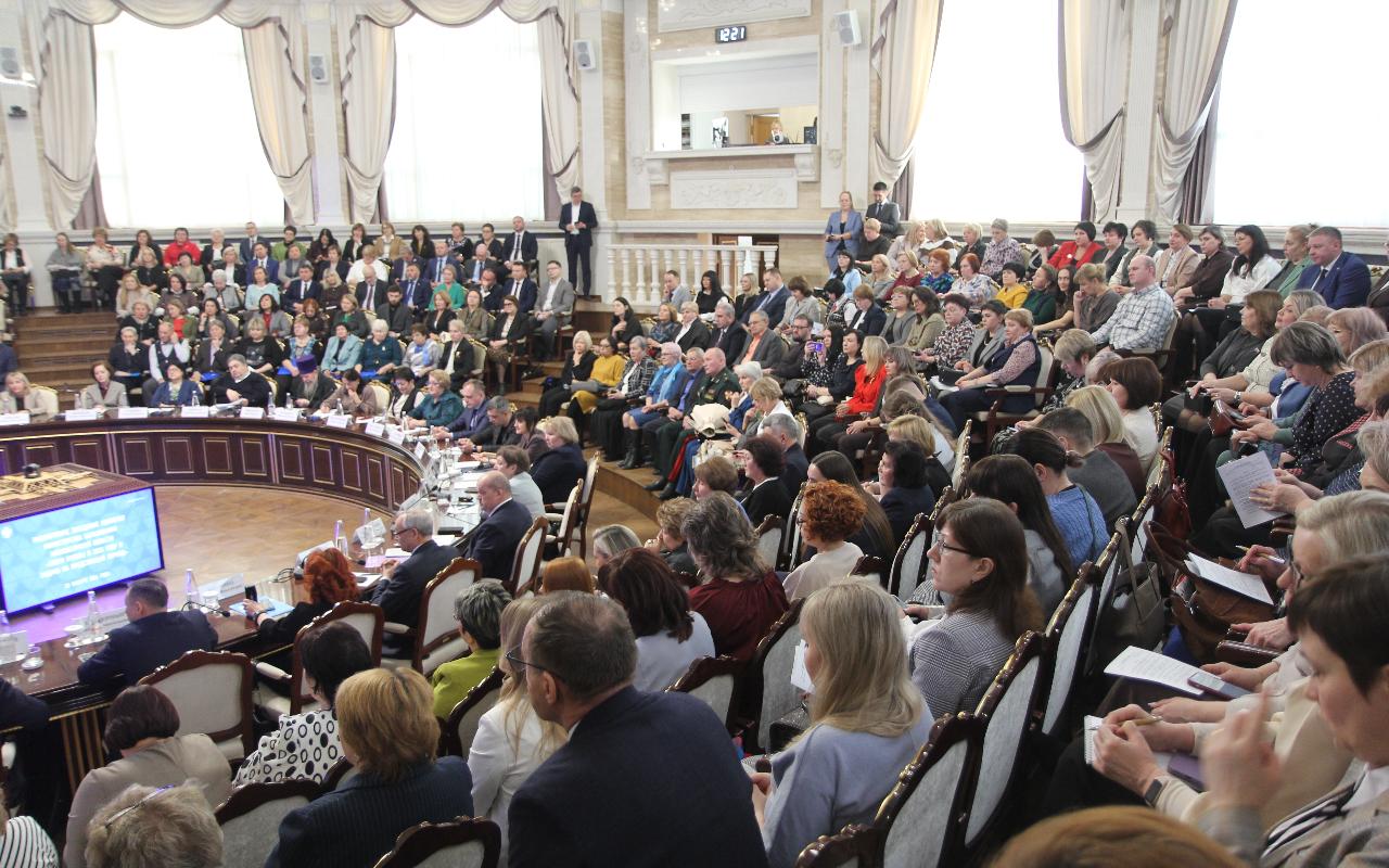 ФОТО к новости: Итоги подведены, задачи поставлены: состоялось расширенное заседание коллегии министерства образования Новосибирской области