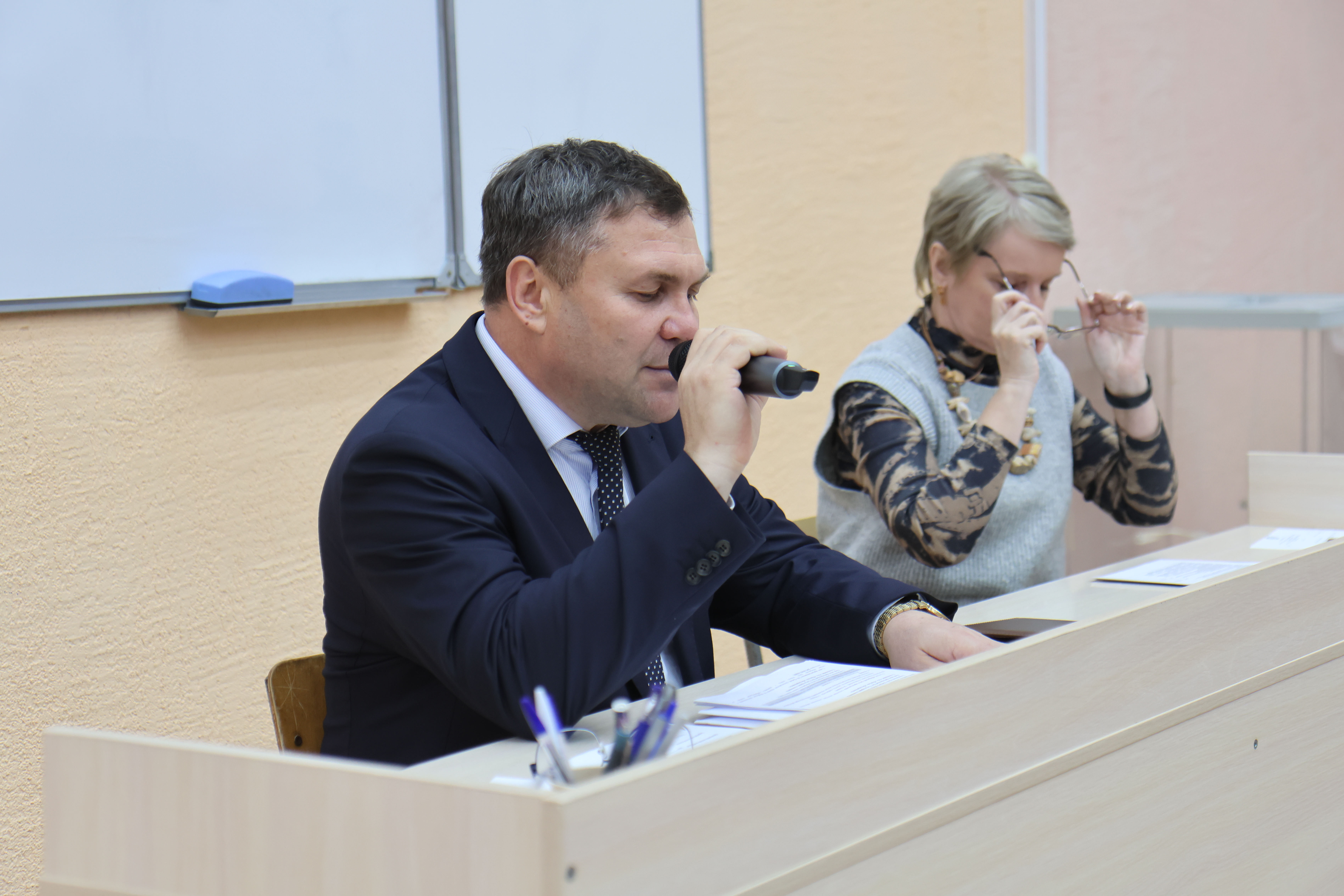 ФОТО к новости: В НГПУ избран новый состав Ученого совета