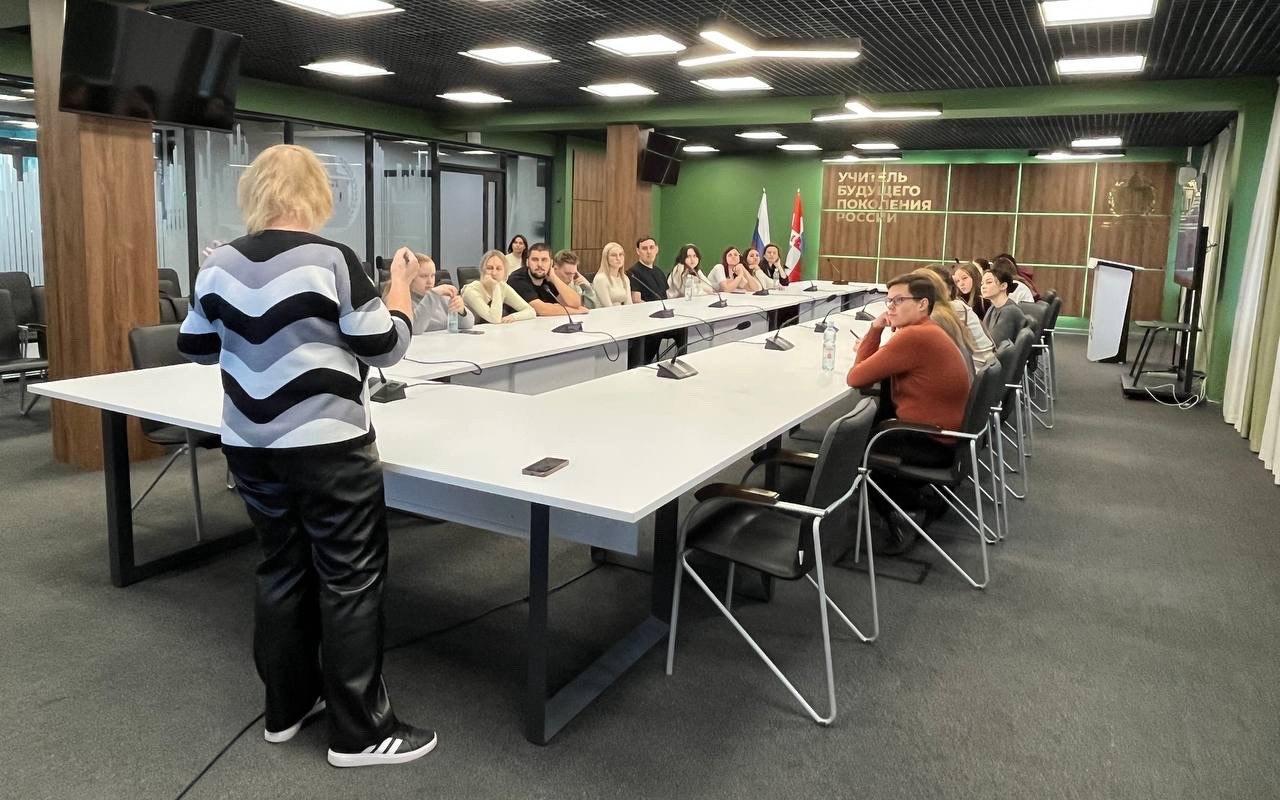 ФОТО к новости: Студенты НГПУ расширяют горизонты с «Росатомом»