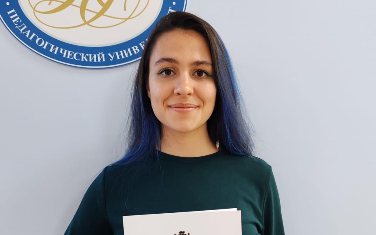ФОТО к новости: Новогодние истории успеха НГПУ: героиня выпуска — студентка ФИЯ Виктория Воробьёва