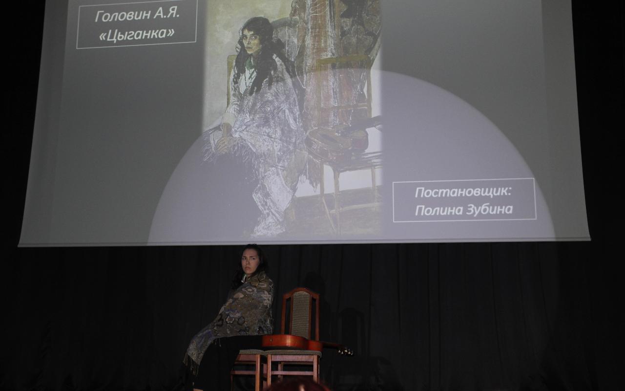 ФОТО к новости: Картины из собрания НГХМ смогли оживить студенты НГПУ