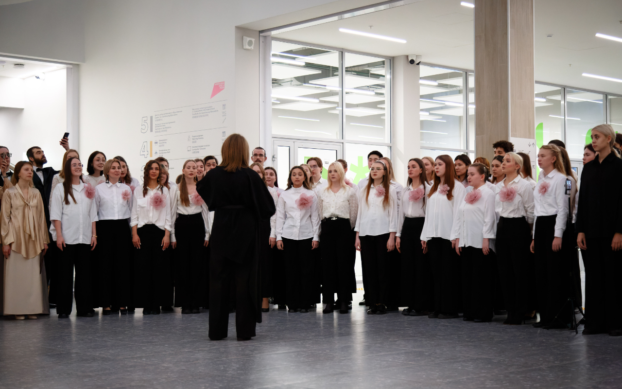 ФОТО к новости: Музыка, которая объединяет: хор ИКиМП НГПУ стал участником масштабного хорового фестиваля