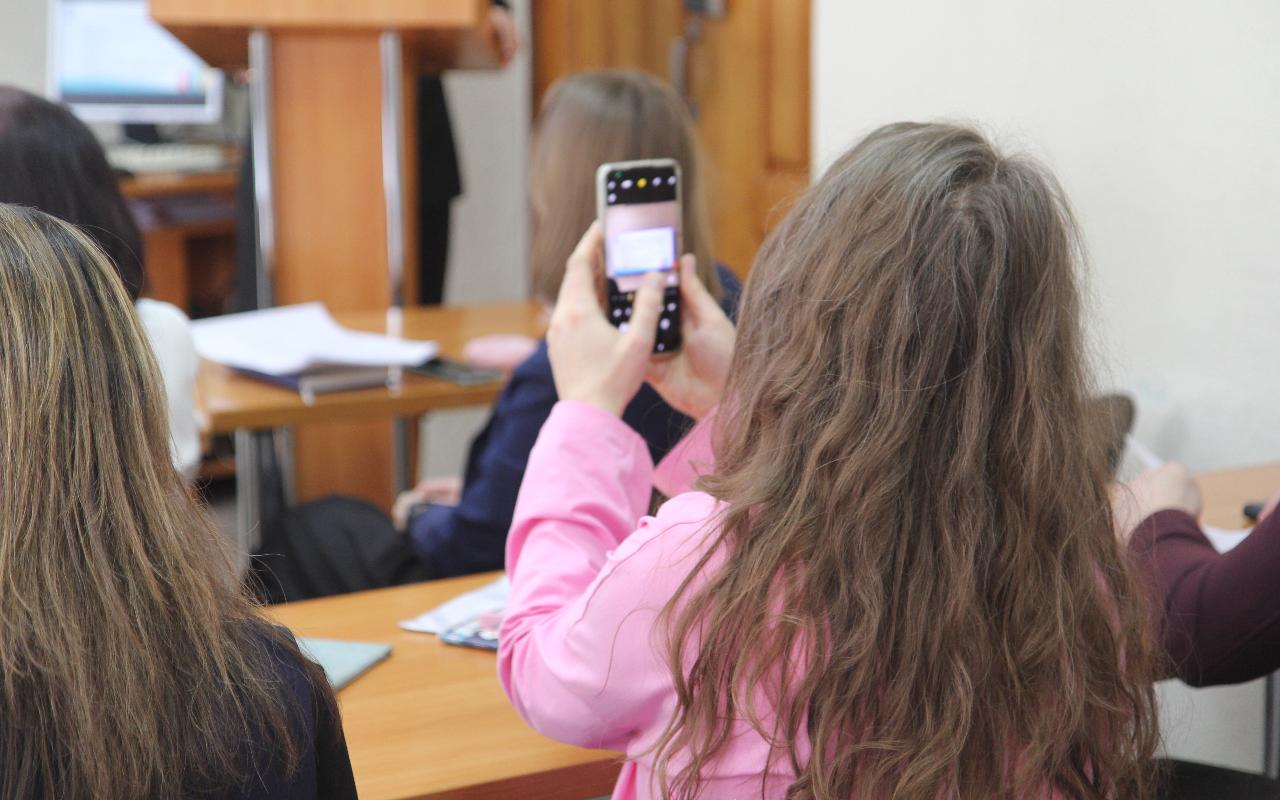 ФОТО к новости: Цифровые технологии и воспитательный процесс: в НГПУ обсудили, как их соединить