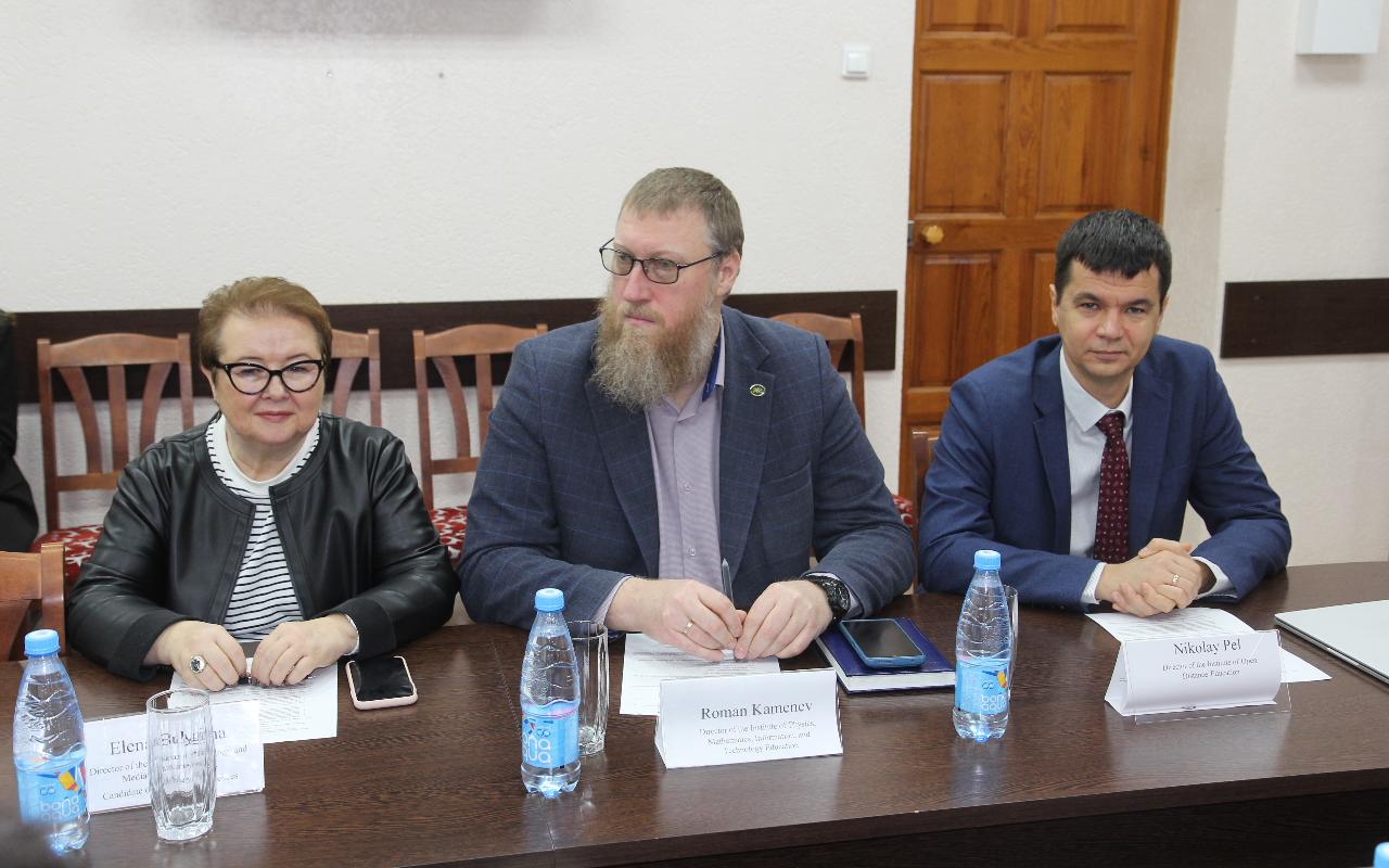 ФОТО к новости: НГПУ углубляет сотрудничество с университетом китайской провинции Гуандун