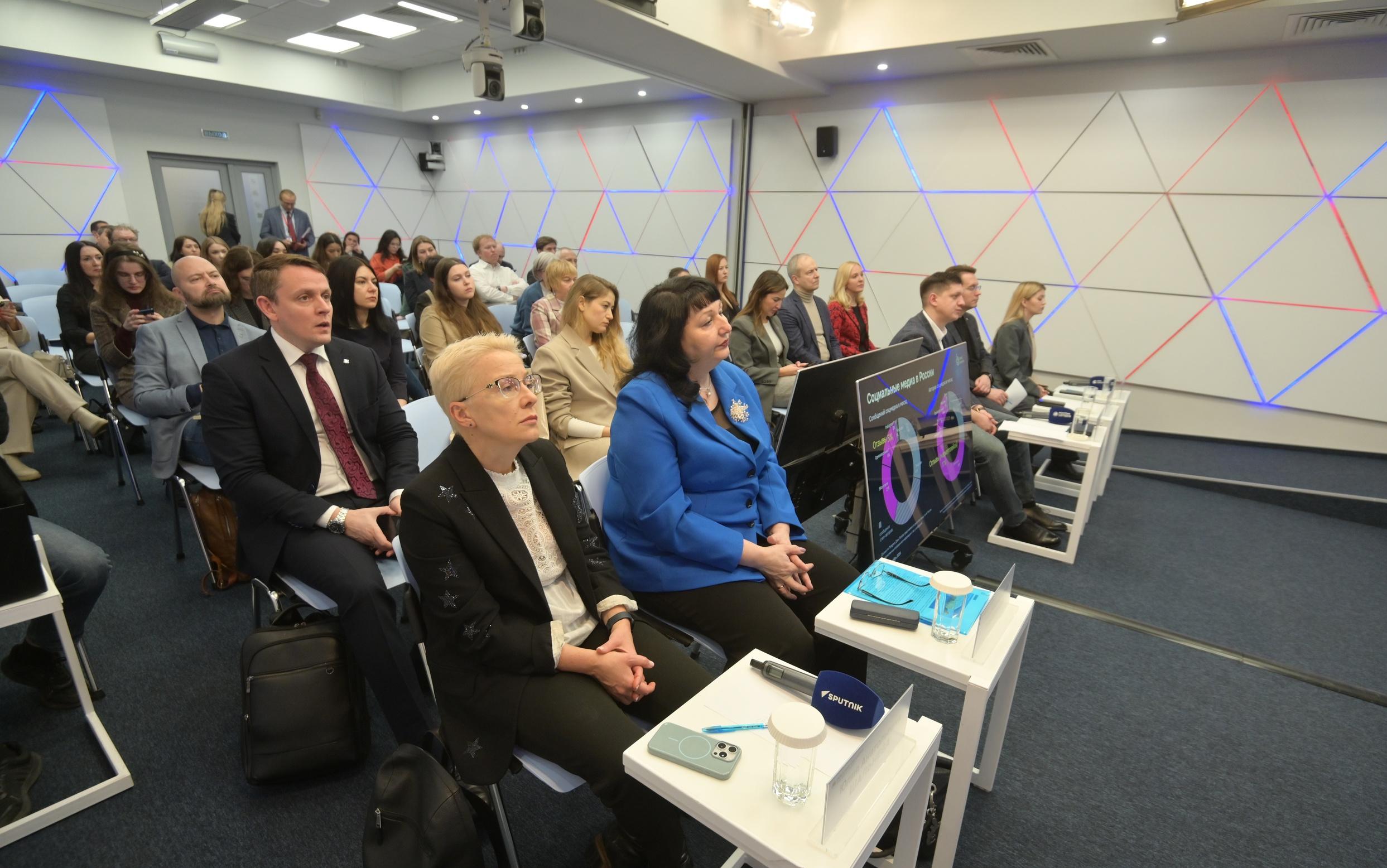 ФОТО к новости: НГПУ в публичном информационном пространстве: 4 место среди педвузов, 45 место среди университетов страны