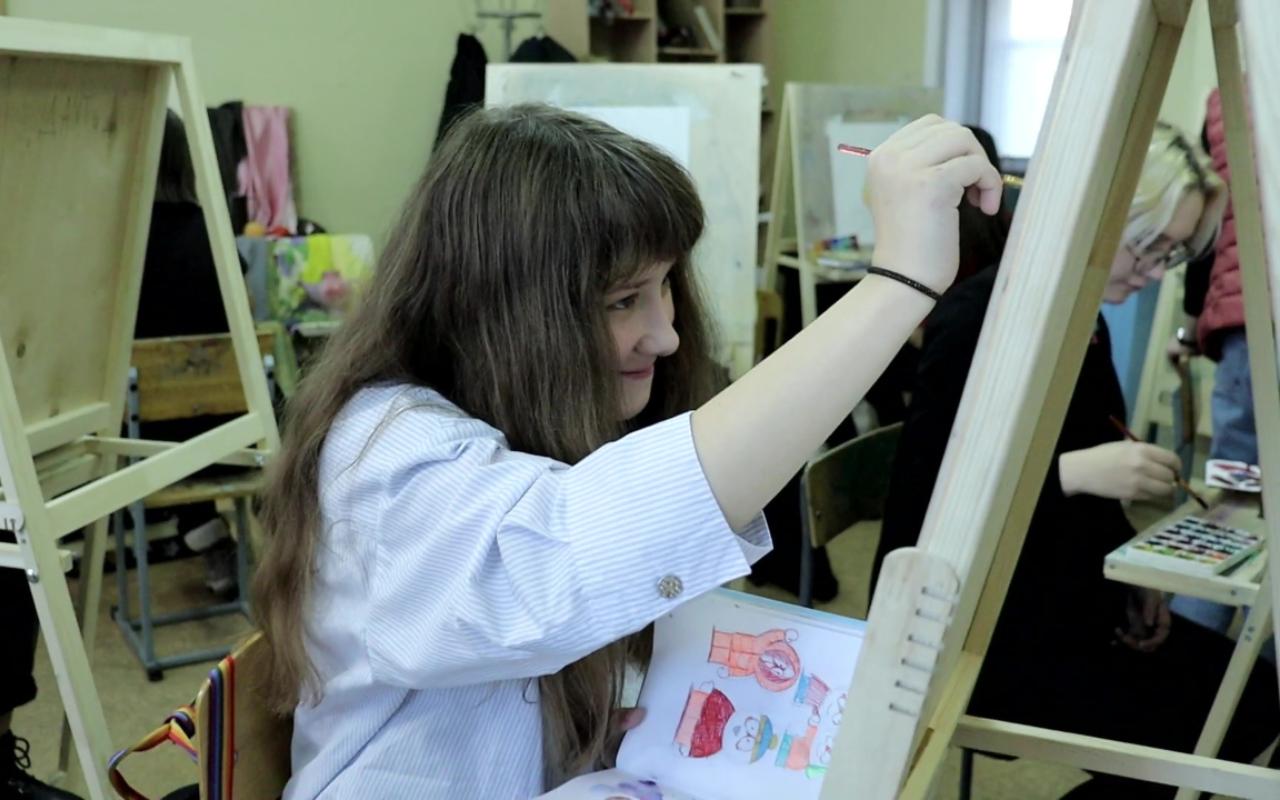 ФОТО к новости: Открыт набор в центры дополнительного образования для детей: юных художников ждёт Детская Академия НГПУ