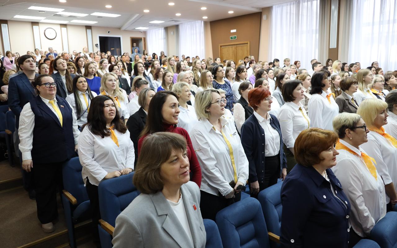 ФОТО к новости: В Новосибирской области прошла проектная сессия «Навигаторы детства: сила в Единстве» с участием экспертов НГПУ