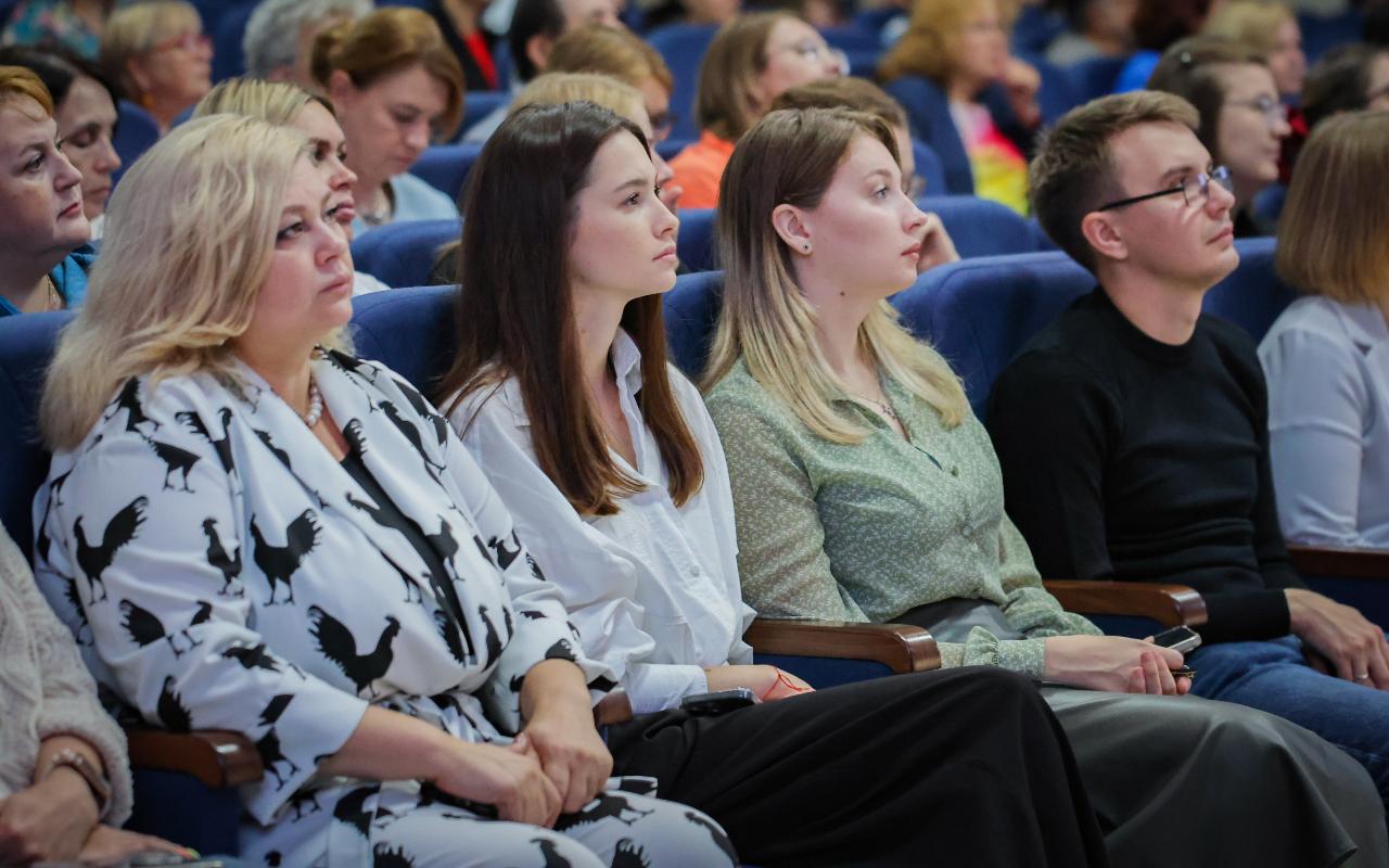 ФОТО к новости: Подготовка кадров для системы образования региона и эффективное развитие научной деятельности: Сергей Александрович Нелюбов поставил задачи на 2025/26 учебный год