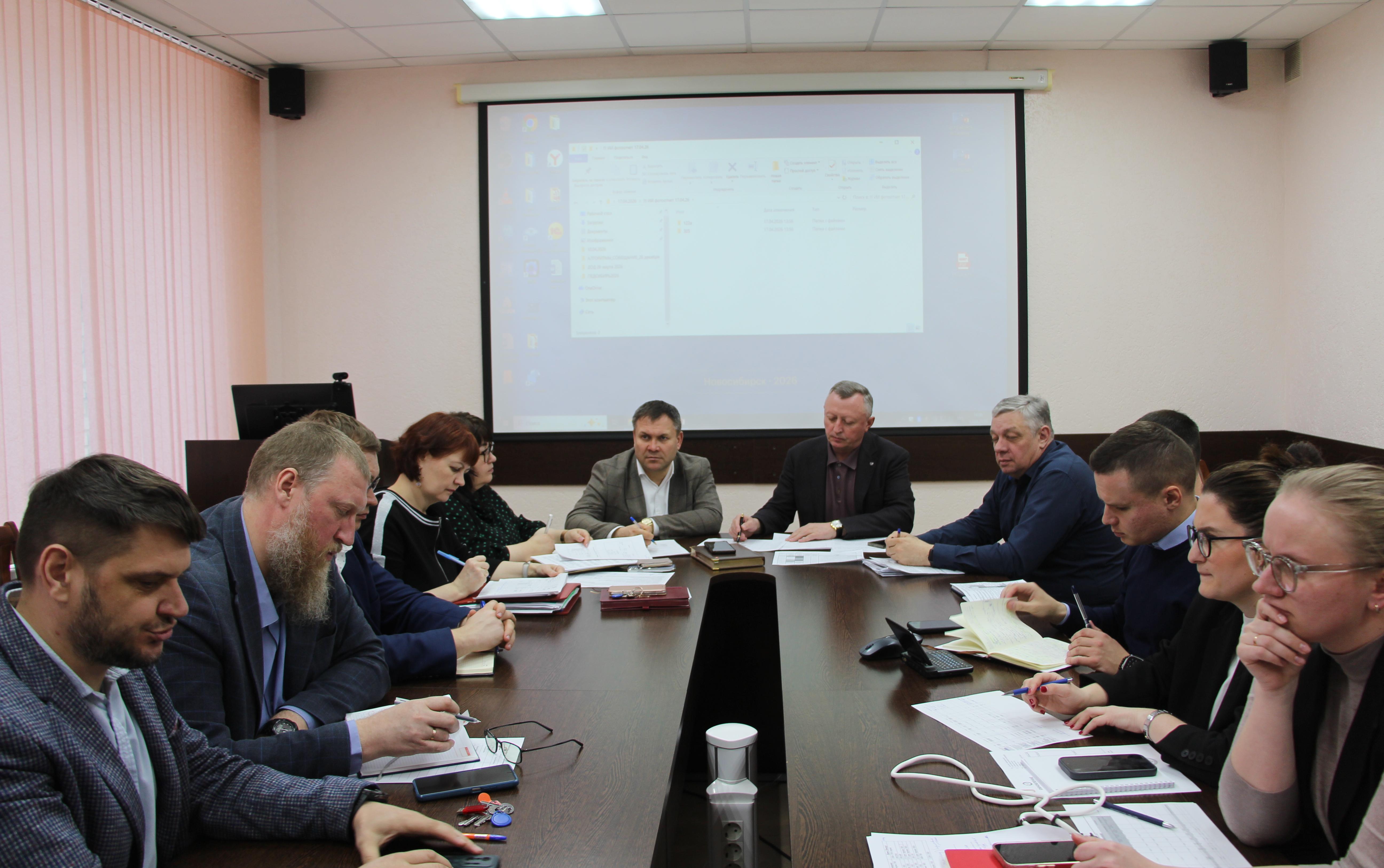 ФОТО к новости: Обновление инфраструктуры НГПУ – дело всего коллектива