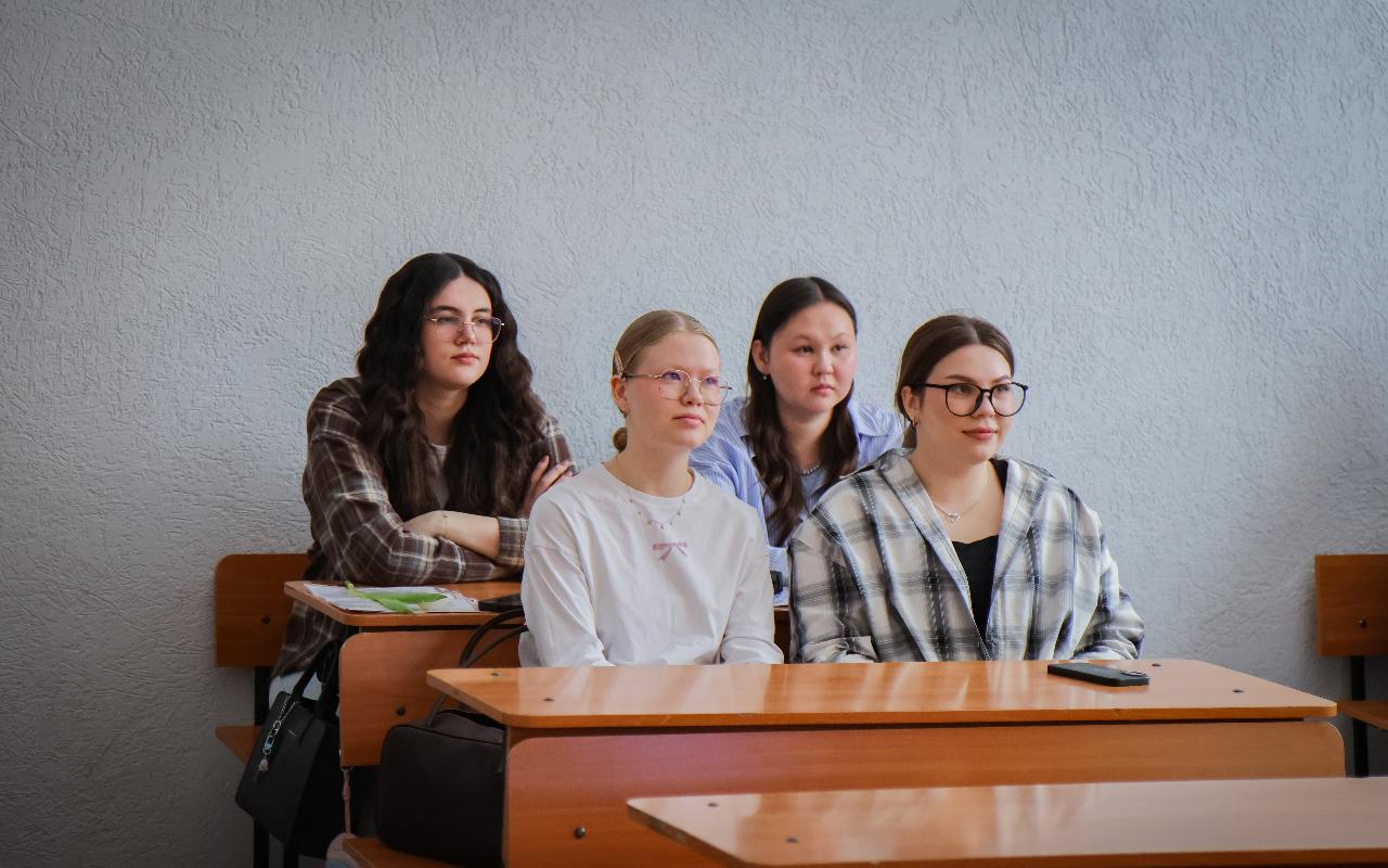 ФОТО к новости: «Традиционные ценности – основа российского общества и государства»: в НГПУ продолжается просветительский проект Новосибирской православной духовной семинарии