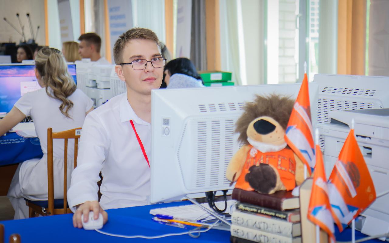 ФОТО к новости: В НГПУ стартовала приёмная кампания 2025 года