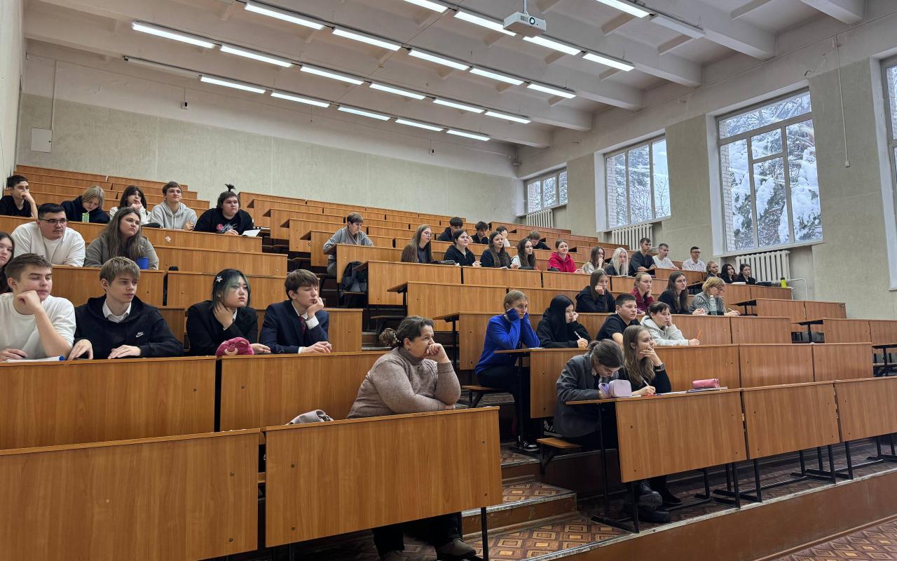 ФОТО к новости: В НГПУ стартовали ежегодные семинары по подготовке к профильному ЕГЭ по математике для психолого-педагогических классов