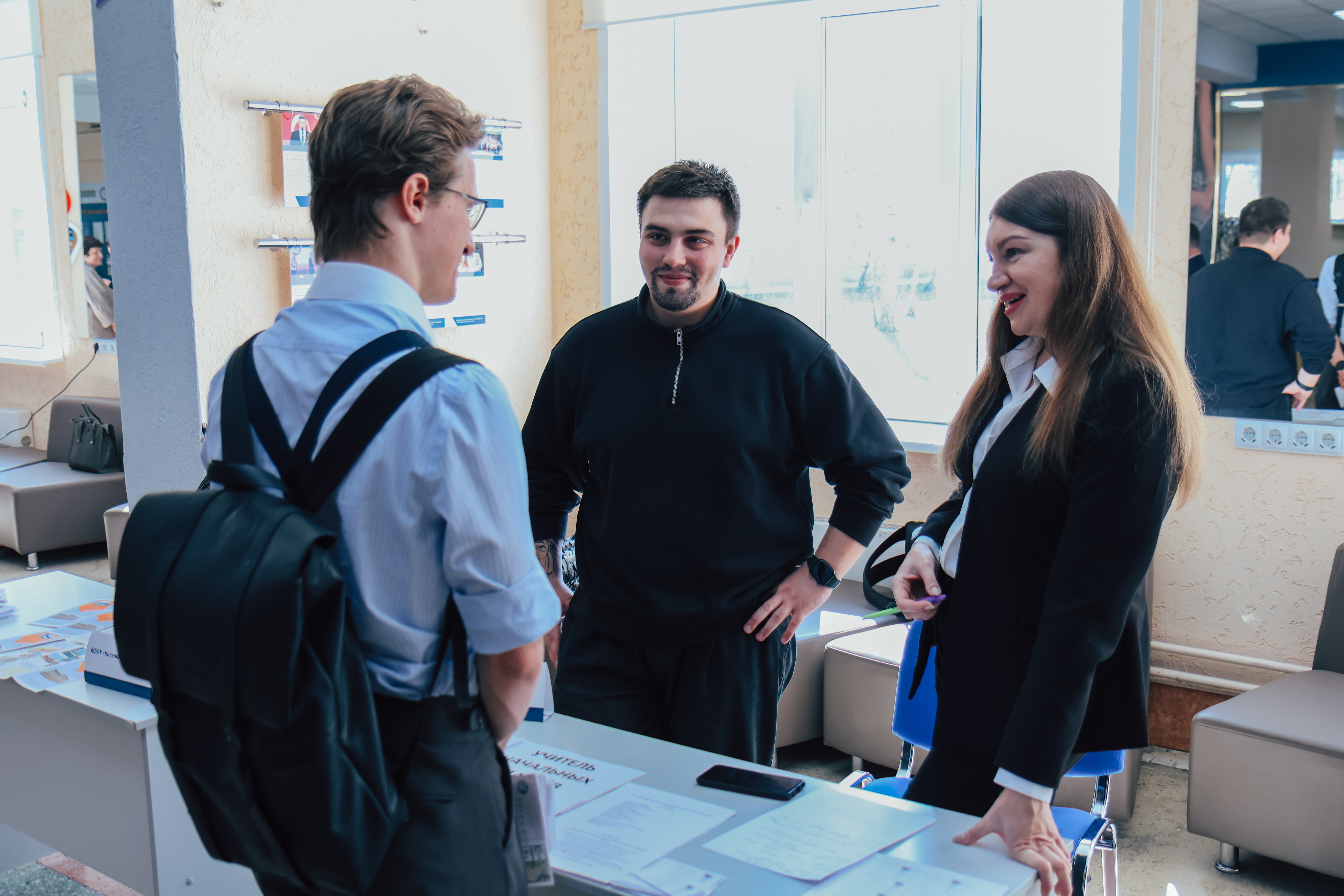 ФОТО к новости: Работодатели и будущие учителя встретились в НГПУ на Дне работодателя